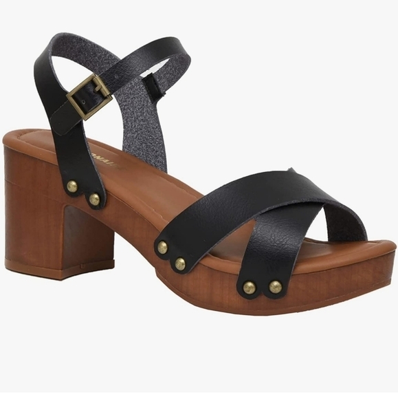 NEW! CUSHIONAIRE Slate Black Faux Leather Strappy Heeled Sandals 8. - Picture 1 of 10